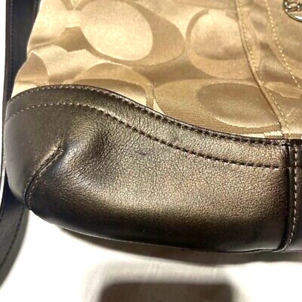 Coach F19730 Khaki Signature Optic Metallic Leather Chain Crossbody Bag Purse.